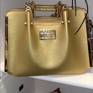 Bebe gold purse ✨